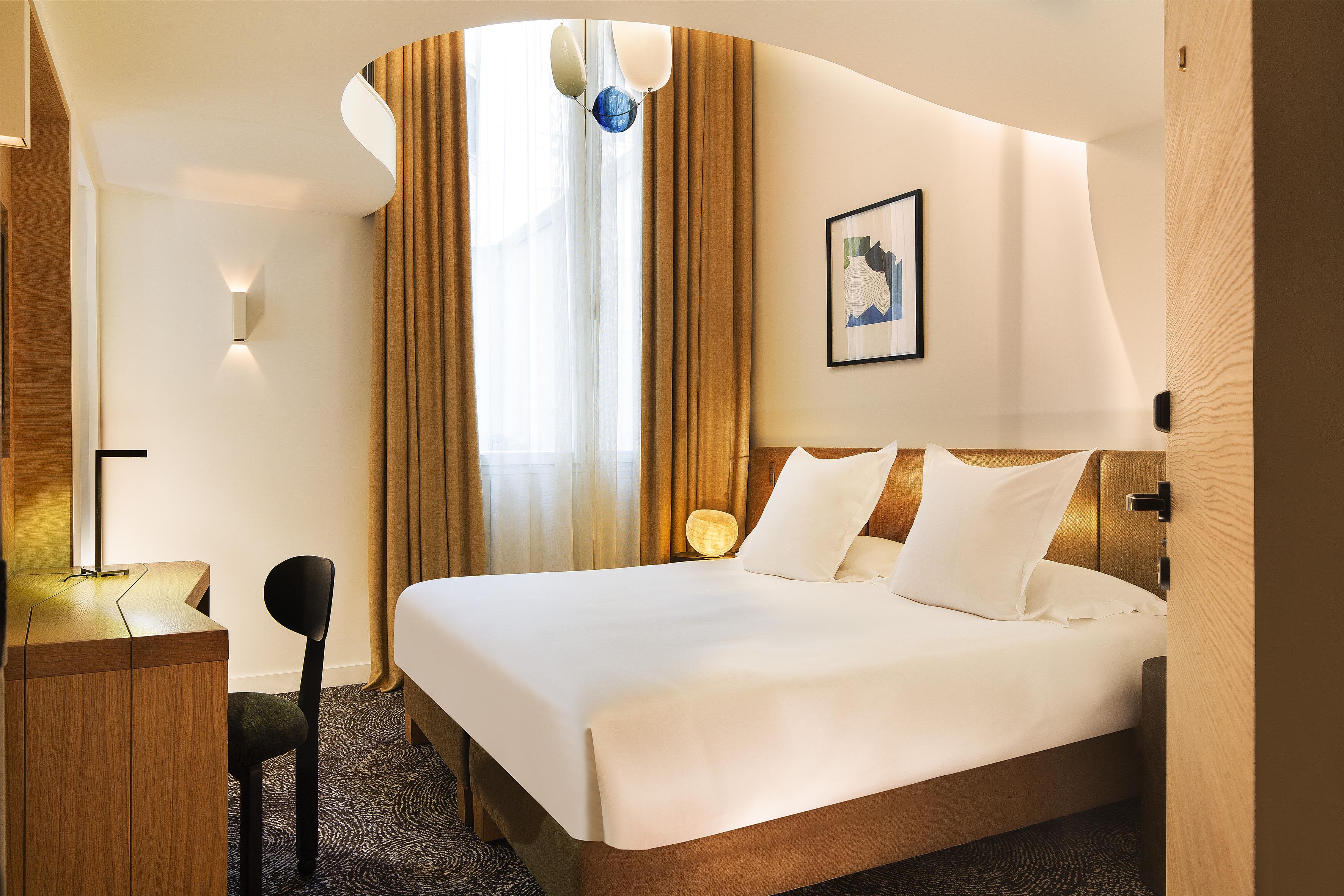 Hotel Marignan Champs-Elysees Paryż Zewnętrze zdjęcie